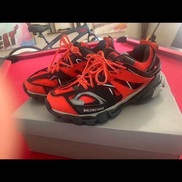 Balenciaga‘s track Sneaker - Picture 3 of 9